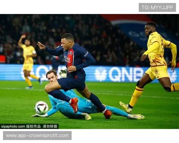 杜埃 vs 维蒂尼亚：进攻中场的组织效率与推进能力对比