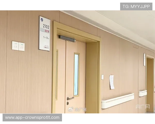 韩旭鞋柜里都得有几双限量款吧，普通人连摸都不敢想